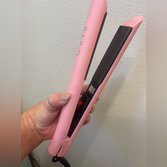Soleil Flat Iron - Picture 2 of 7